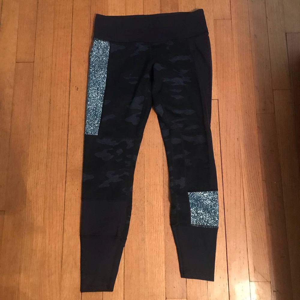 Lululemon Navy Camo Leggings size 8